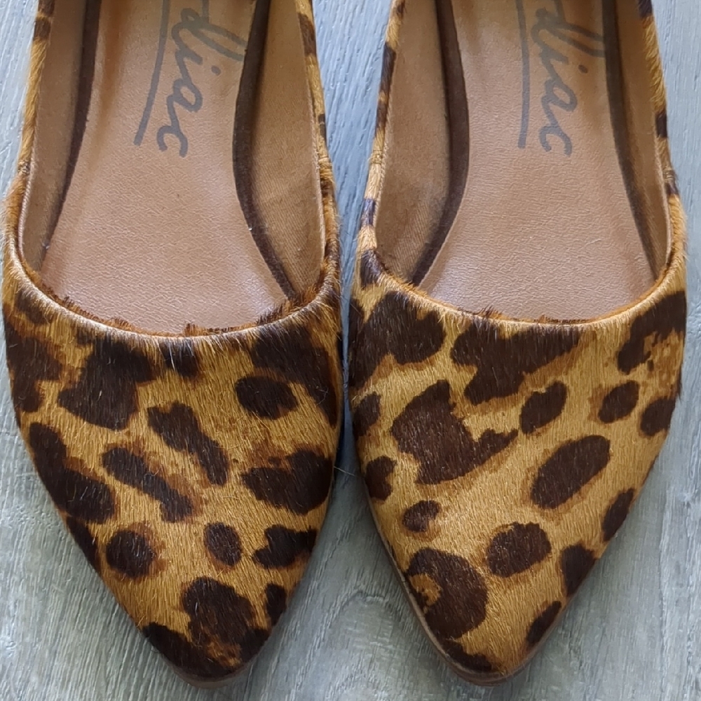 Zodiac Brown Leopard Print Flats - Picture 9 of 9